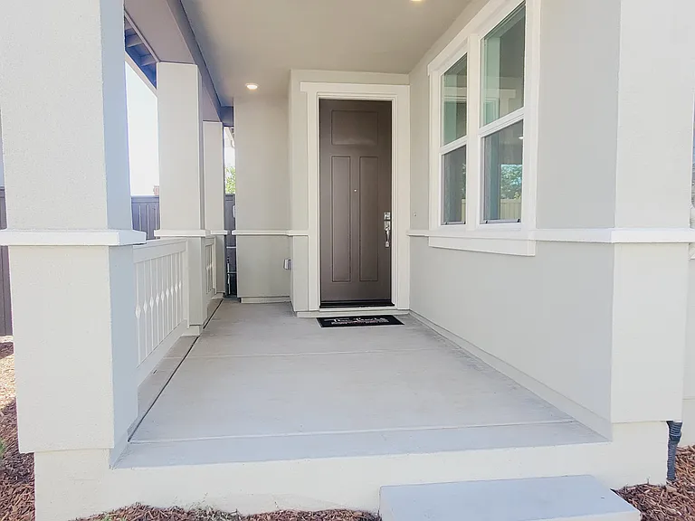 2194 Grady Cir — Photo 2