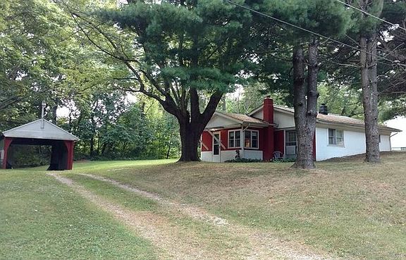 2nd image of 3363 Molly Dr