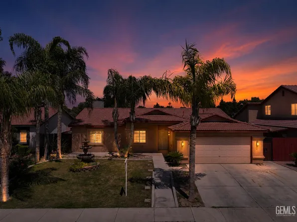 709 Calle Del Sol St, Bakersfield, CA 93307