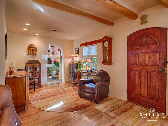 5th image of 407 Martinez Ln