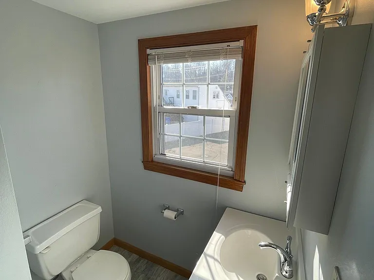 280 Washington Ave — Photo 9