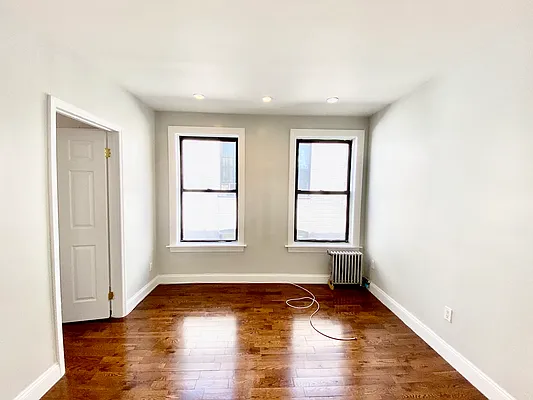 Rented by Compass | media 10