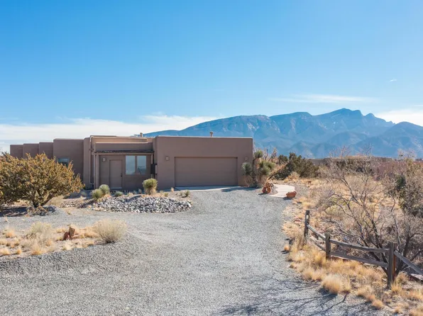 15 Desert Mountain Rd, Placitas, NM 87043
