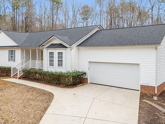 3rd image of 120 Woodcroft Dr
