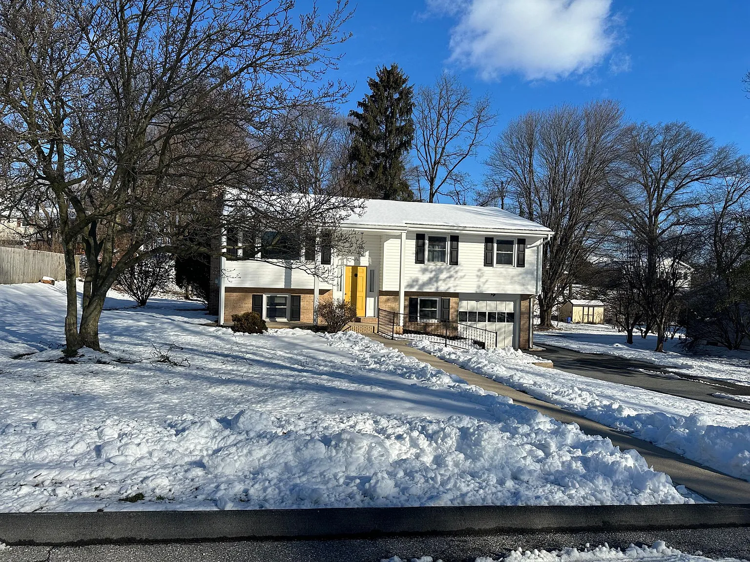 65 Ridgeview Rd — Photo 2