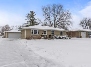 18 Ardith Dr, Normal, IL 61761