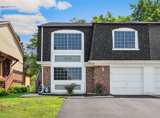 2125 Leeward Ln, Hanover Park, IL