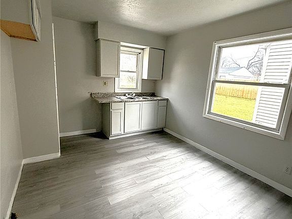 3rd image of 4180 E 148th St