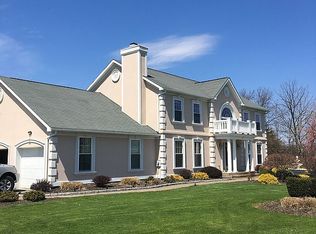 23 Grove Ct, Fishkill, NY 12524