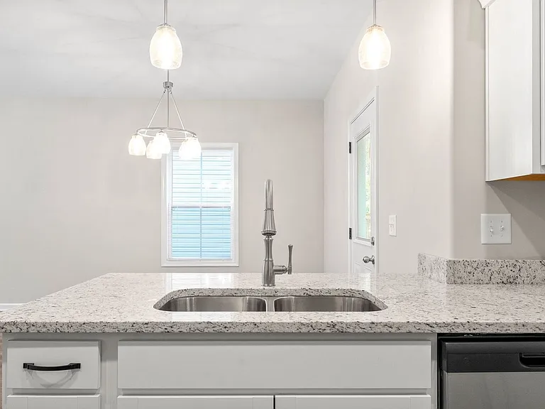 945 Cumberland Dr — Photo 12
