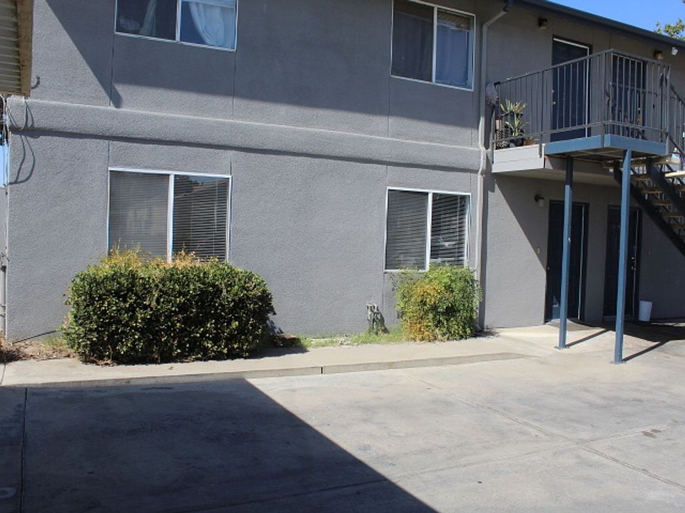1st image of 382 S F St APT 1