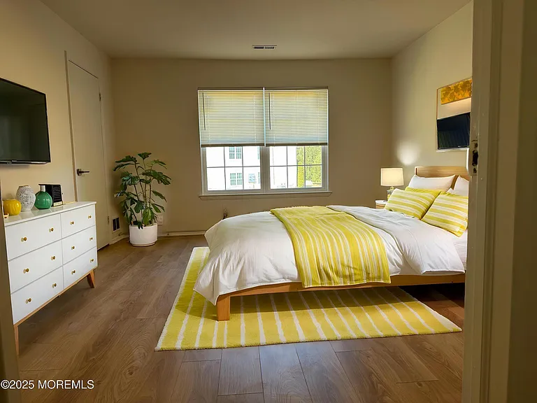 709 Zlotkin Cir #5 — Photo 33