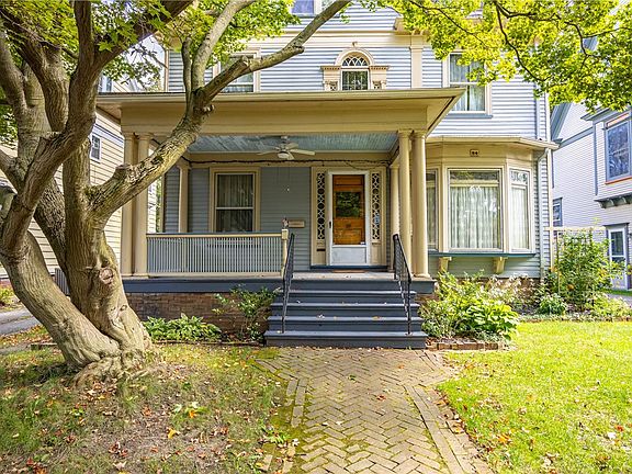 2nd image of 84 Dartmouth St