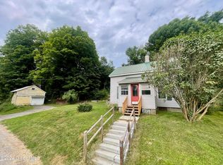 15 Prouty Rd, Hampton, NY 12837