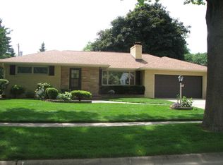 816 Sunrise Ln, Rockford, IL 61107