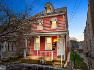 526 Swain St, Bristol, PA