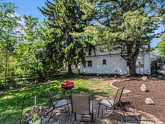 4th image of 1824 Crestland Dr