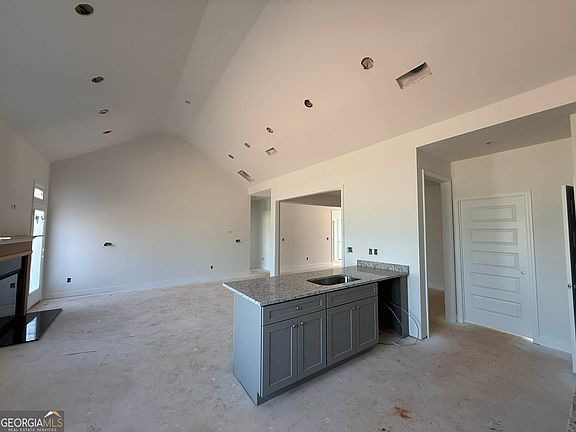 4th image of 229 Yancey Rd