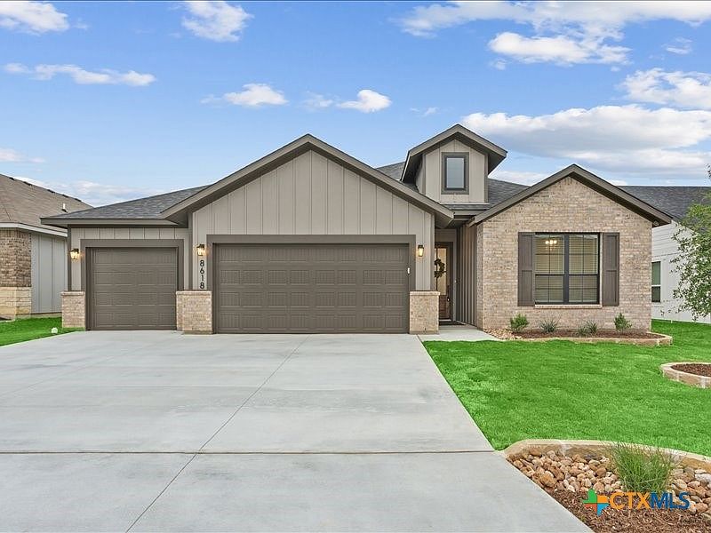 1st image of 8618 Glade Dr