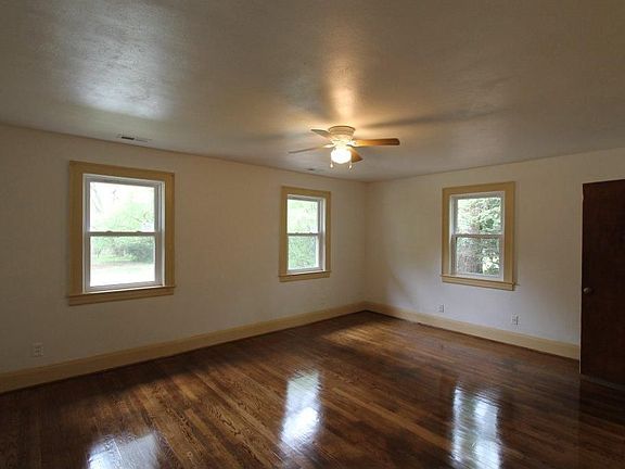3rd image of 6480 South St