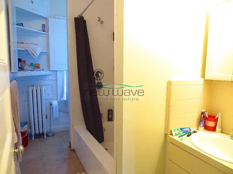 533 Newbury St #3 — Photo 10