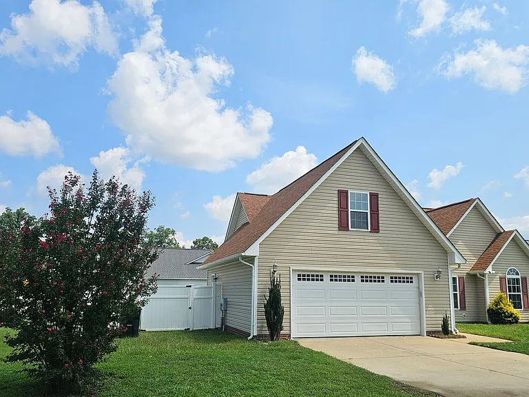 7796 Buttonwood Ave — Photo 17