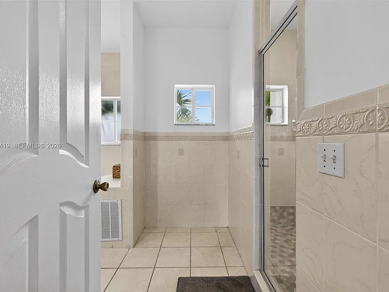 15874 SW 138th Ter — Photo 40