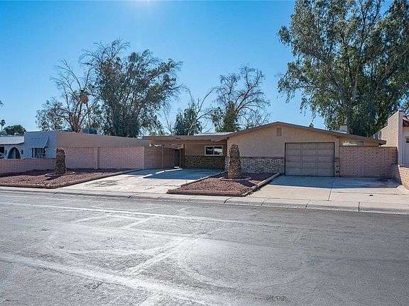 2nd image of 2605 Country Club Drive