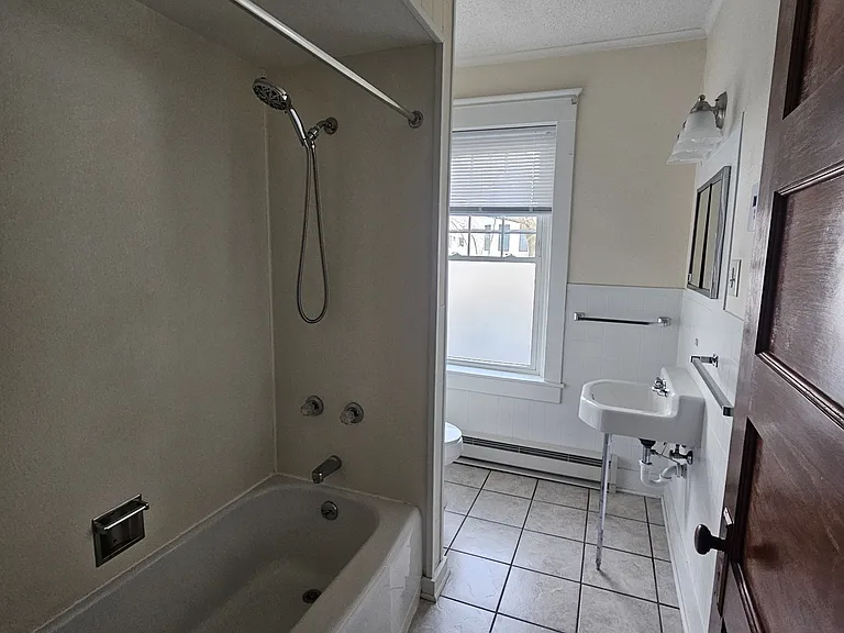 281 E Main St #3 — Photo 7