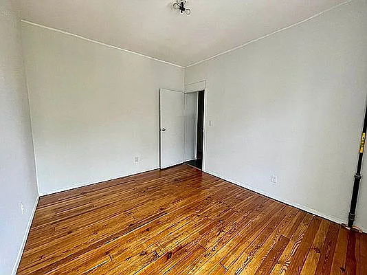 Rented by J PRESTON AND ASSOCIATES INC | media 22