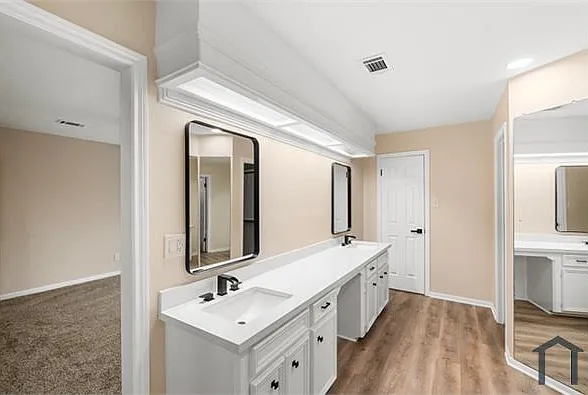 5 bed, 3000 sqft, $2,750 — Photo 3