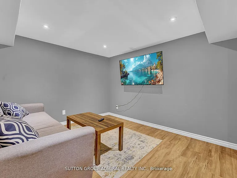 52 Garden Ave — Photo 26