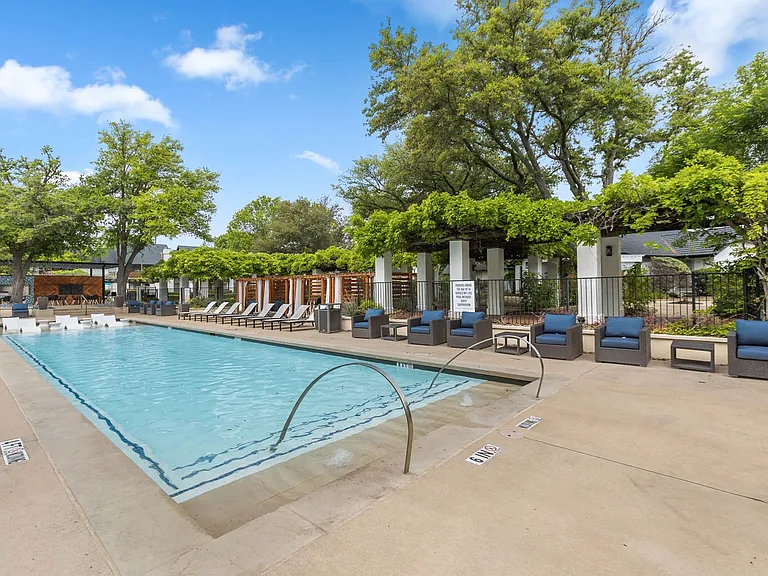 600 Legacy Dr — Photo 12