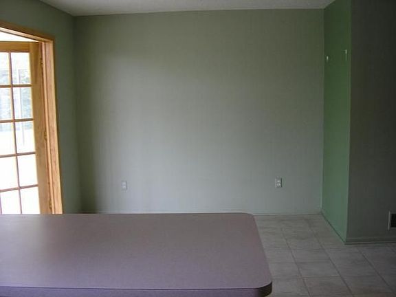 4th image of 28201 Bredow Ave