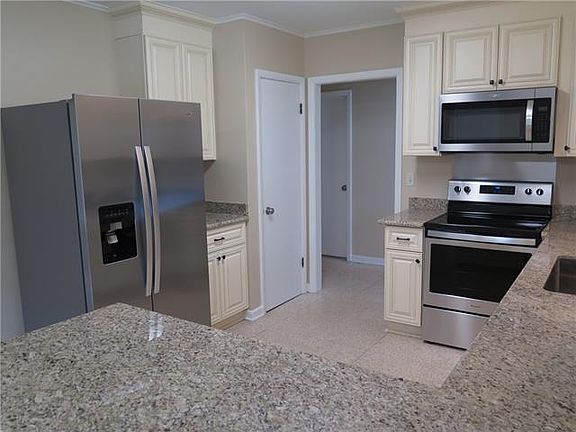 2nd image of 3612 Neyrey Dr