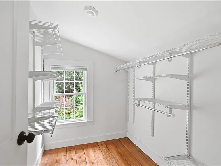 16 West St — Photo 17
