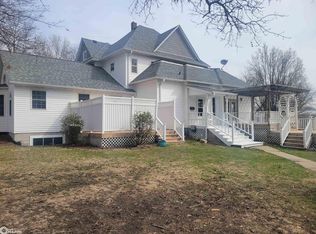 207 W Jackson St, Mount Ayr, IA 50854