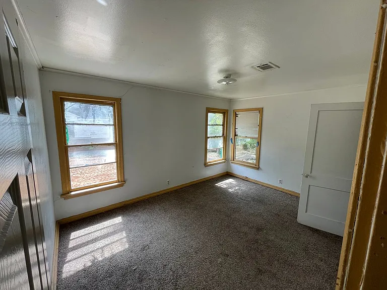 3445 Penick St — Photo 16