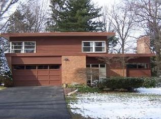 953 Genesee Rd, Akron, OH 44303