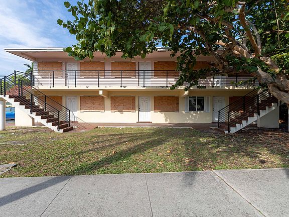 2nd image of 381 SE 15th Ave