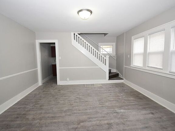 5th image of 118 W 8th St
