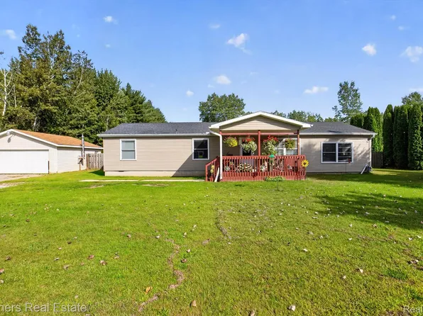 2901 S Leaton Rd, Mount Pleasant, MI 48858
