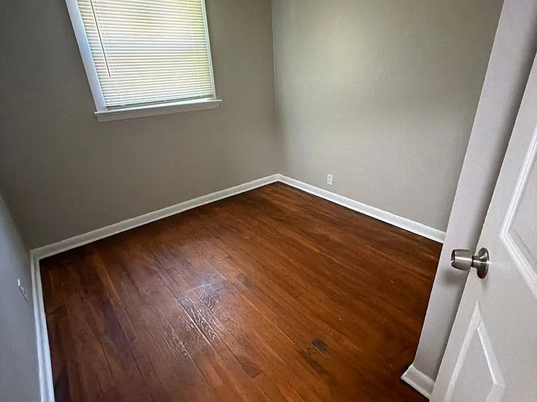 81 Williams Blvd — Photo 5