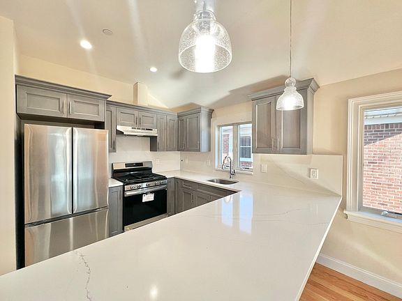 4th image of 14915 17th Ave #2