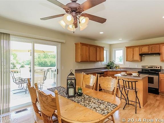 5th image of 10124 Farm Grove Ct SE