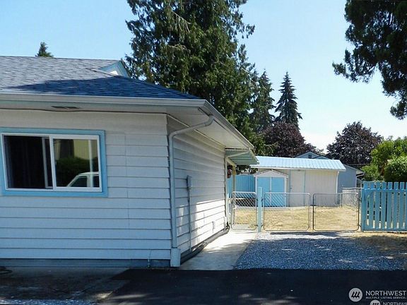 3rd image of 1412 Johnson Road