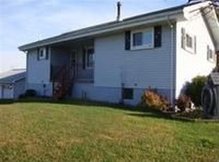 10192 Salineville Rd NE, Salineville, OH 43945