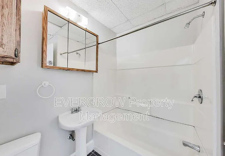 945 Woodruff Place Middle Dr #4 — Photo 23