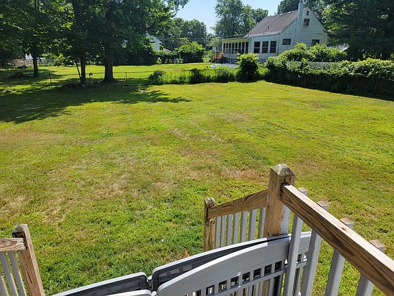 5th image of 10 Sycamore Dr