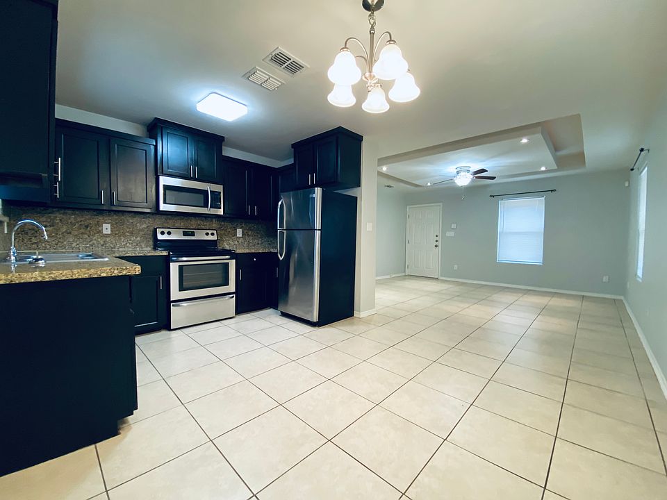1st image of 407 Baltic Ave #4